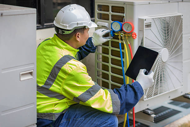 Professional Ac Installation technician working in Round Hill, VA